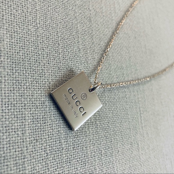 GUCCI Large Square Pendant Necklace Signature Trademark Logo Silver $450 New box - Picture 4 of 16